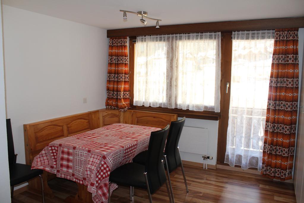 Ferienwohnung Silberdistel, Saastalstrasse 178 Szoba fotó